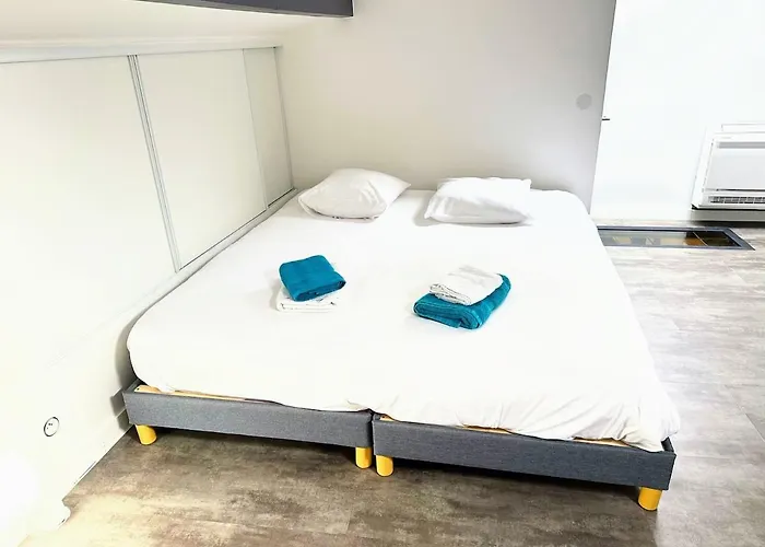 Apartment Origamix Center And Garage