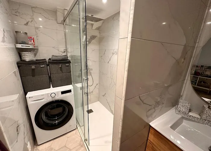 Apartment Origamix Center And Garage