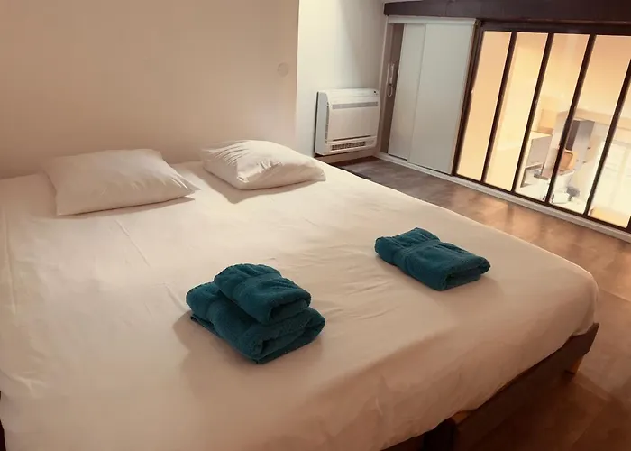 Origamix Center And Garage Apartment *